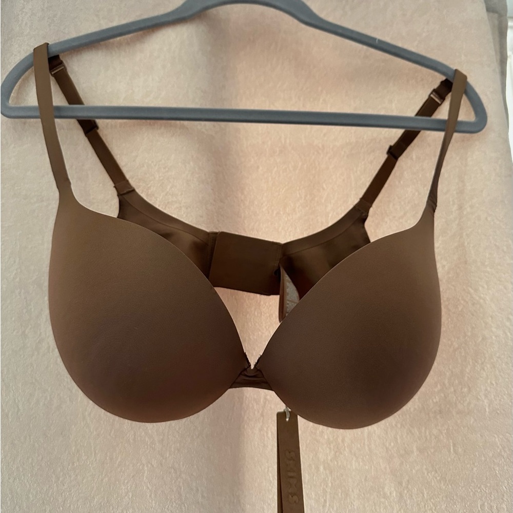 SKIMS BRA ULTIMATE COLLECTION
PUSH UP